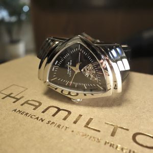 ハミルトン HAMILTON 腕時計 メンズ H24515732 ベンチュラ オープンハート オート 35mm VENTURA OPENHEART AUTO 35mm 自動巻き（H-10/手巻き付） ブラックxブラック アナログ表示